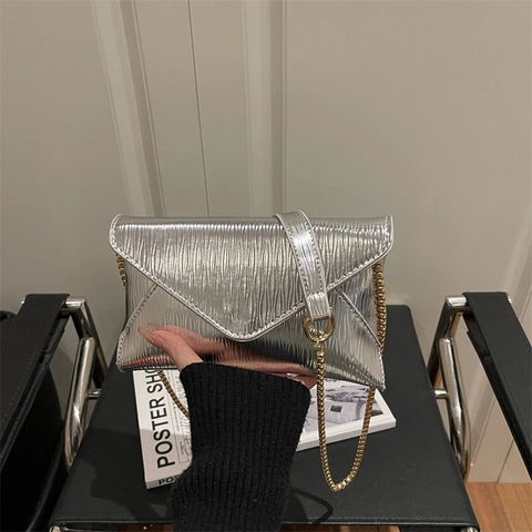 Metallic Wave Texture Envelope Bag For Women Elegant Gold Silver Synthetic Leather Chain Shoulder Bag Party Evening Clutch