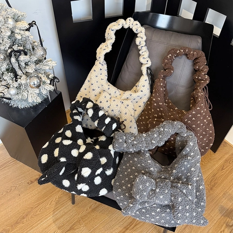 Bolso Tote de Peluche de Invierno para Mujer Gran Capacidad Lunares de Corazón Lazo Cordón Bolso de Hombro de Piel Sintética
