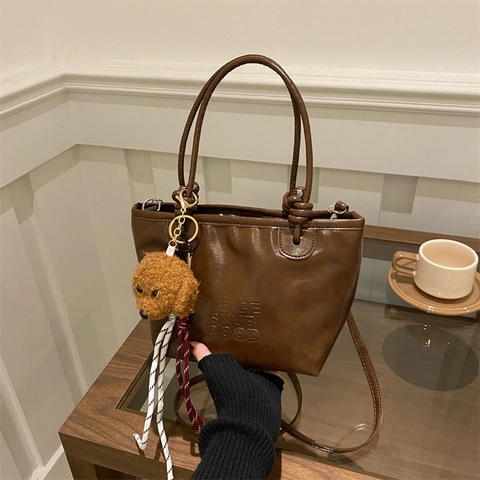 Vintage PU Leder Einkaufstasche Für Damen Retro Buchstaben Prägung Umhängetasche Minimalistisch Urban Alltag Handtasche