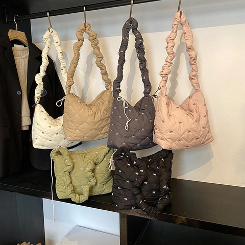 Borsa a Spalla in Nylon Trapuntata con Fiocco Ricamato Grande Capacità Donna Tote Bag con Tracolla Arricciata Borsetta Casual Pendolare