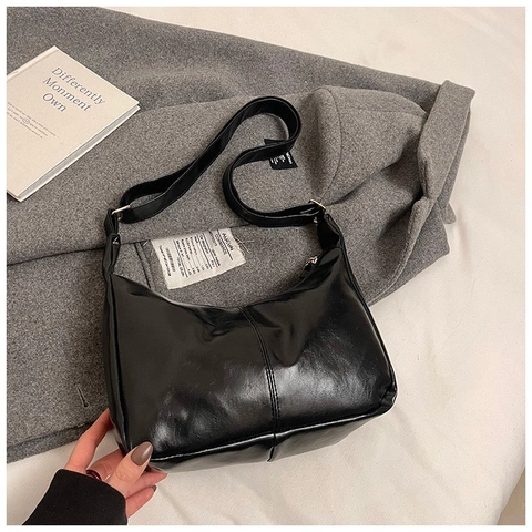 Women Retro Glossy Synthetic Leather Hobo Bag Minimalist Crescent Shoulder Crossbody Bag With Adjustable Strap Solid Color