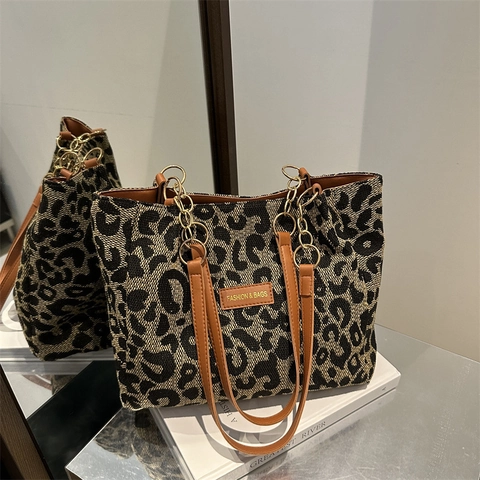 Leopard Print Suede Tote Bag Large Capacity Commuter Shoulder Bag With Metal Chain For Women Fashion Urban Handbag