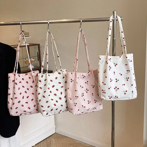 Sac Fourre-Tout en Velours Côtelé pour Femmes Imprimé Fraise Cerise Doux Sac à Main Grande Capacité Épaule Shopping Bag Style Japonais