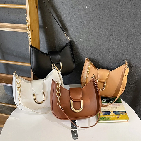 Sac à Épaule Demi-Lune Style Coréen Femmes Printemps Été Tendance Cuir Synthétique Sac Hobo Chaîne Or Sac Sous le Bras
