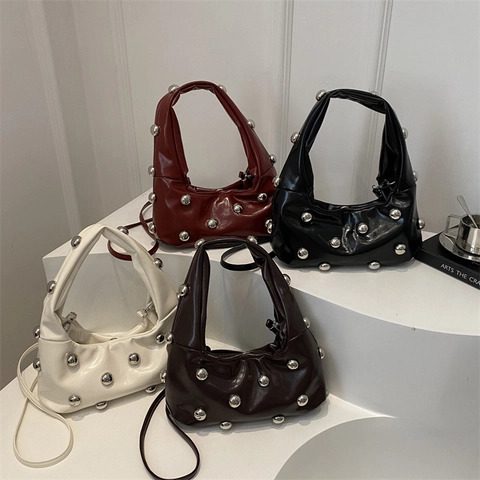 Moderne Damen Nieten Hobo Schultertasche Kunstleder Achseltasche Mode Metallball Dekorative Crossbody Handtasche Alltag Party