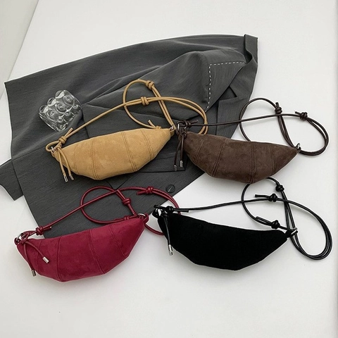 Damen Matte Kunstleder Croissant Schultertasche Minimalistische Hornform Umhängetasche Retro Nähte Unterarm Handtasche