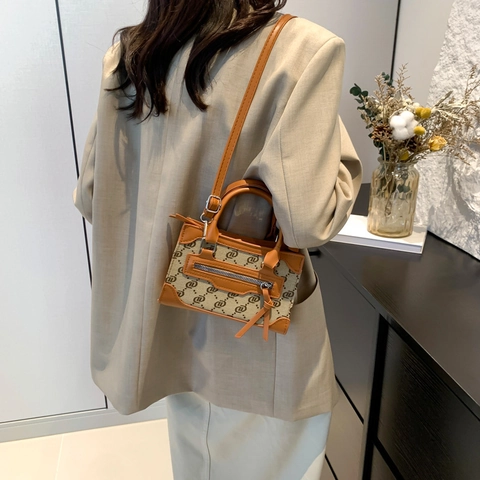 Women's Retro Monogram Patchwork Shoulder Handbag Korean Fashion Synthetic Leather Small Square Crossbody Bag For Daily Commuting
