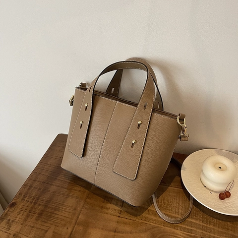 Fashion Women Synthetic Leather Tote Bag Litchi Pattern Contrast Stitching Shoulder Bag Rivet Crossbody Handbag Commuter Casual Bag