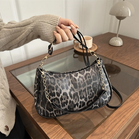 Mode Luipaardprint Okseltas Voor Dames PU Leer Halve Maan Schoudertas Met Gouden Ketting Vintage Stijl Handtas