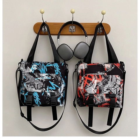 Large Capacity Nylon Graffiti Tote Bag Trendy Contrast Color Messenger Bag Street Fashion Shoulder Bag For Women Men Student School Bag