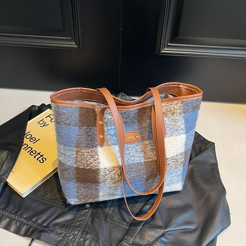 Sac Fourre-tout en Lainage à Carreaux pour Femmes Grande Capacité Patchwork Sac à Épaule Couleur Contrastée Urbain Hiver