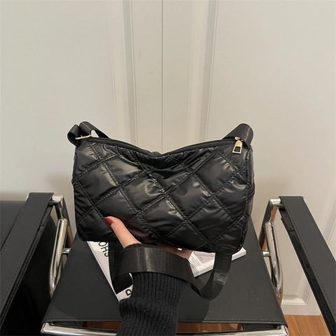 Trendige Gesteppte Schultertasche Für Damen Glänzendes Kunstleder Große Kapazität Rautengitter Umhängetasche Schicke Hobo Handtasche