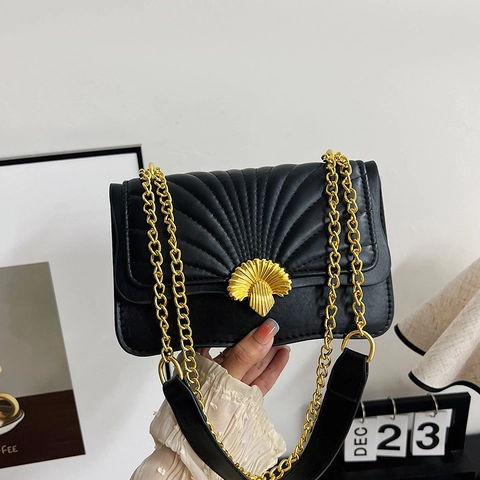 Moda Donna Borsa a Tracolla Trapuntata a Forma di Conchiglia Chiusura in Metallo Pelle PU Catena Borsa Piccola Quadrata Borsa a Mano