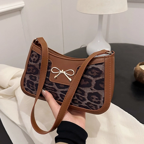 Vintage Leopard Print Underarm Bag For Women PU Leather Stitching Small Square Shoulder Bag With Gold Metal Bow Decor