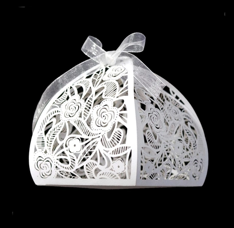 Exquisite Rose Laser Cut Hollow Candy Box With Ribbon Bowknot For Wedding Party Valentine Day Gift Packaging Pearlescent Paper Box