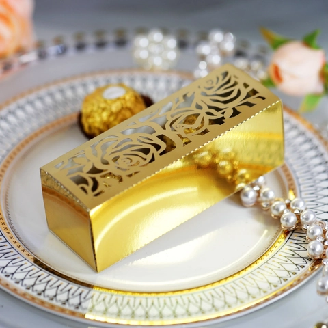 Elegante Scatola per Bomboniere con Rose Intagliate al Laser in Carta Perlata per Matrimonio Caramelle e Cioccolato