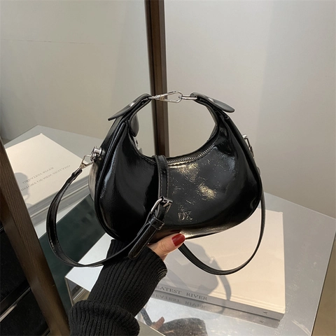 Bolso Hobo de Media Luna para Mujer de Cuero PU de Moda Metálico Brillante de Hombro Bandolera Con Correa Ajustable Bolso de Mano de Color Sólido
