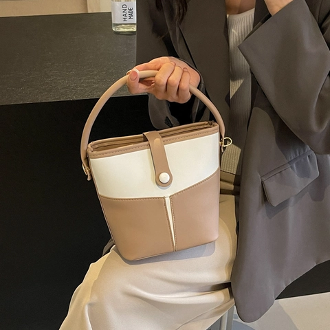 Bolso Cubo de Cuero PU de Moda con Patchwork y Bloques de Color para Mujer Bolso de Mano Simple de Tendencia