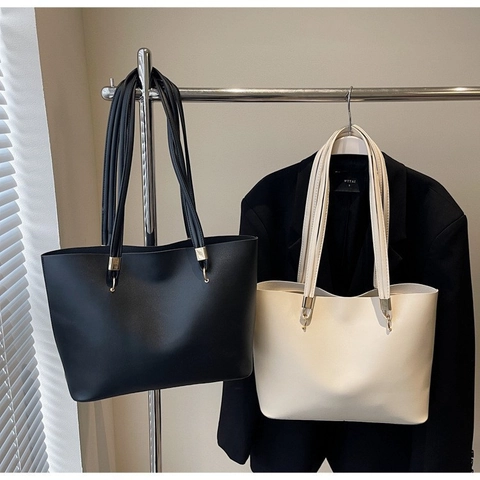 Women Minimalist Synthetic Leather Tote Bag Large Capacity Solid Color Shoulder Bag Golden Hardware Daily Commute Urban Style Bag