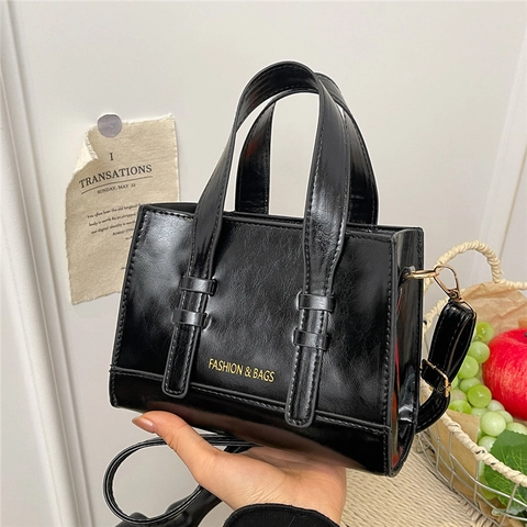 Mode Damen Ölwachs PU Leder Handtasche Buchstaben Druck Kleine Quadratische Umhängetasche Retro Urban Top Griff Pendler Schultertasche