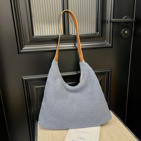 Bolso Tote de Peluche Vintage de Gran Capacidad para Mujer 2025 Bolso de Hombro de Moda para Viaje Diario Bolso Hobo de Felpa Teddy Suave Color Sólido