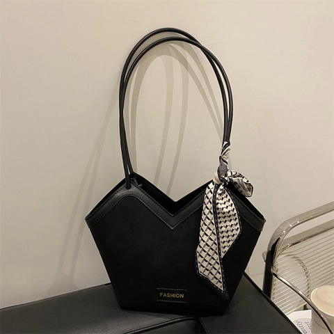 Borsa Tote da Donna di Grande Capacità in Pelle Sintetica Borsa a Tracolla alla Moda con Foulard Decorativo e Apertura a V