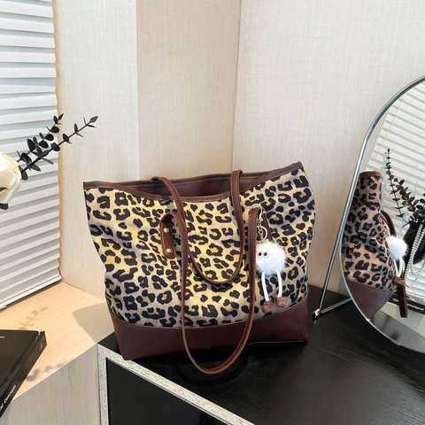 Borsa Tote in Camoscio con Stampa Leopardata Grande Capacità Donna Semplice Borsa a Spalla Urbana Retro Pendolare Patchwork