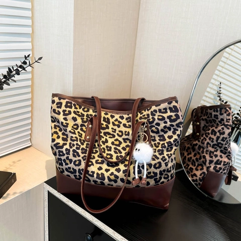 Borsa Tote in Camoscio con Stampa Leopardata Grande Capacità Donna Semplice Borsa a Spalla Urbana Retro Pendolare Patchwork