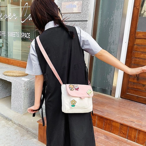 Japanischer Stil Süße Nylon Umhängetasche Für Damen Student Kleine Quadratische Handy Tasche Mit Cartoon Abzeichen Verstellbarer Gurt