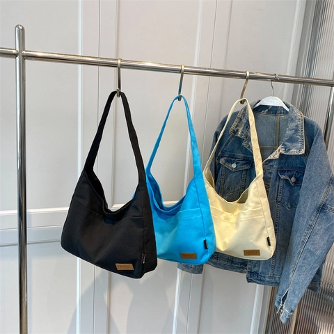 Grand Sac à Épaule en Polyester pour Femme Minimaliste Urbain Décontracté Sac Fourre-Tout Cousu Couleur Unie Sac Hobo Quotidien