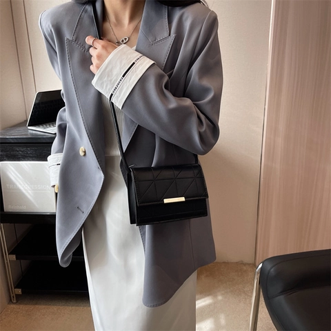 Damen Minimalistisch PU Leder Kleine Quadratische Tasche Geometrische Steppung Gold Schnalle Umhängetasche Urban Mode Messenger