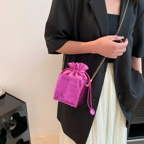 Borsa a Secchiello da Donna in Pelle PU Metallizzata Motivo Coccodrillo Moda Catena D'oro Coulisse Borsa a Tracolla Quadrata