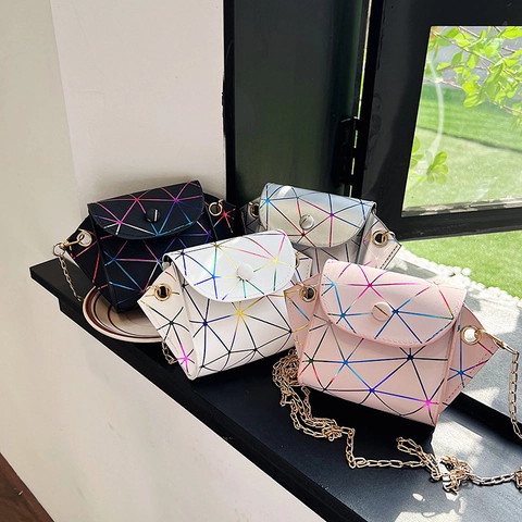 Women Laser Geometric Triangle Splicing PU Mini Shoulder Bag Holographic Crossbody Bag With Gold Chain Fashion Handbag