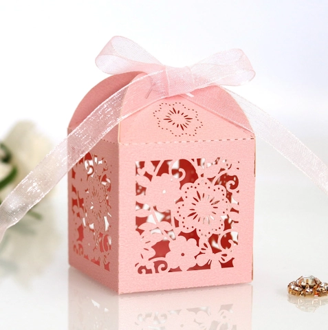 Laser Cut Hollow Flower Butterfly Wedding Favor Candy Box Pearlescent Paper Gift Packaging For Party Guest