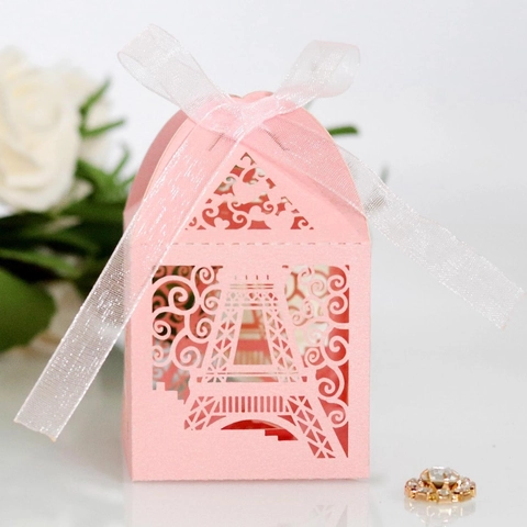 Scatola Bomboniera Romantica in Carta Perlata con Taglio Laser Torre Eiffel Europea Scatola Imballaggio Caramelle per Matrimonio Festa