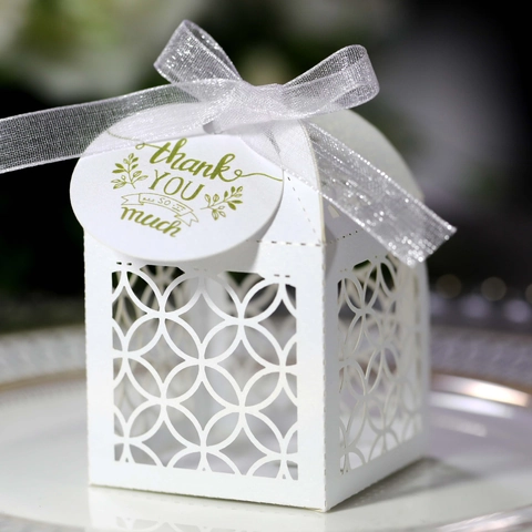 Pearlescent Paper Laser Cut Hollow Candy Boxes Ribbon Bow Gift Packaging Box For Wedding Party Favor Guests Chocolate Box