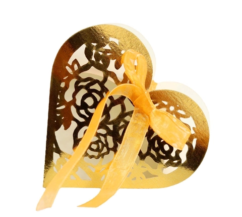 Heart Shaped Laser Cut Rose Flower Wedding Candy Box Pearlescent Paper Hollow Chocolate Gift Box With Ribbon For Party Favor