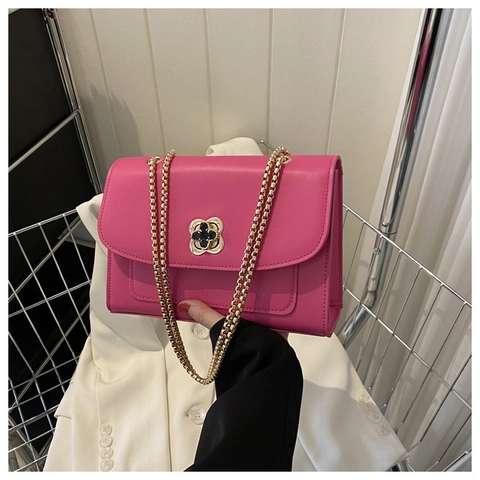 Women Fashion PU Leather Chain Crossbody Bag Small Square Bag With Flower Metal Lock Trendy Shoulder Bag For Daily Use