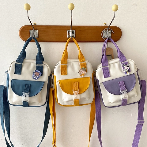 Sac à Épaule en Nylon de Style Coréen pour Femmes Patchwork Sac à Main avec Badge de Dessin Animé Petit Sac Fourre-Tout Décontracté