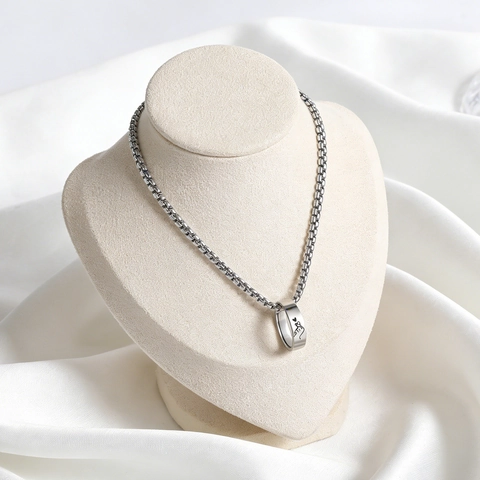 Stainless Steel Pendant Necklace Ring Shape Finger Heart Gesture Polished Rolo Chain Modern Jewelry For Couples