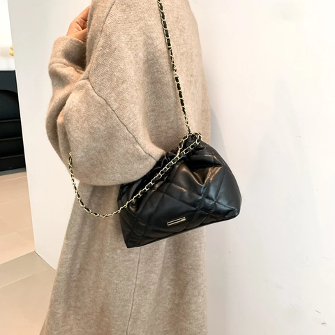 Damen Gesteppt Rautenmuster Umhängetasche PU Leder Kette Beuteltasche Lässige Crossbody Cloud Pouch Handtasche Für Den Alltag