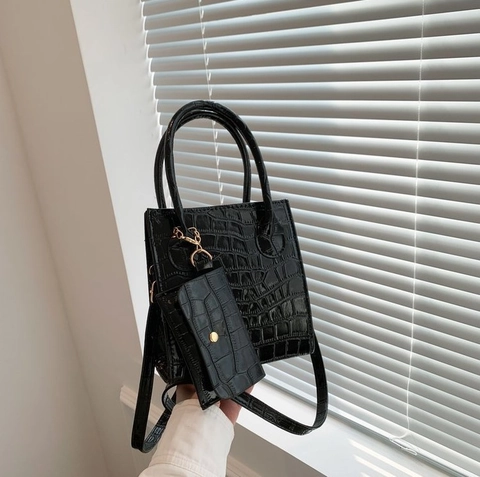 Elegant Crocodile Pattern PU Leather Handbag For Women With Small Pouch Korean Style Commuter Square Shoulder Bag