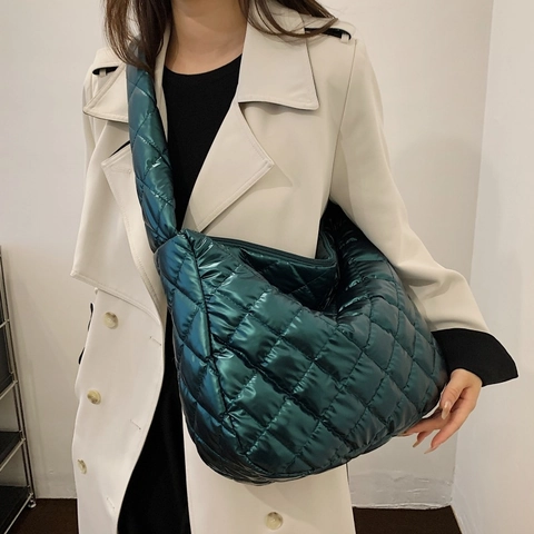 Damen Große Kapazität Gesteppt Puffer Tasche Metallic Glänzend PU Leder Umhängetasche Leicht Pendeln Handtasche