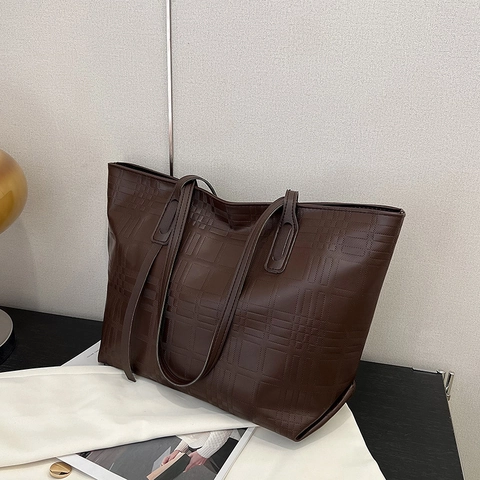 Borsa Tote Retro Urban Minimalista in Pelle PU Grande Capacità Motivo a Scacchiera in Rilievo Borsa a Tracolla Donna Pendolare Quotidiano
