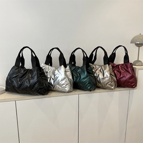 Women Metallic Quilted Underarm Bag Padded Puffy Shoulder Bag Large Capacity Metallic Gloss Pleated Tote Bag Fashion PU Leather Handbag For Travel Office Casual
