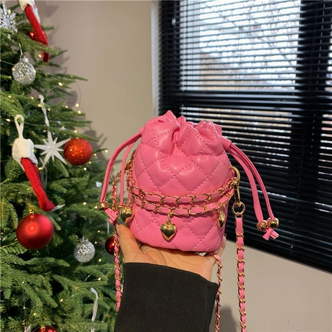 Bolso de Cubo Mini de Cuero PU Acolchado para Mujer Bolso de Hombro con Cordón y Cadena de Corazón Bolso Bandolera Elegante Color Contraste