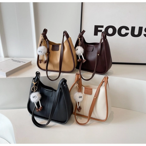 Bolso Cubo Vintage de Cuero PU para Mujer Sensación de Alta Gama Retro Color de Contraste Bolso de Hombro Cruzado Con Amuleto de Peluche