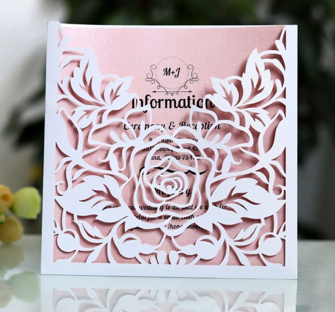 Elegante Laser Geschnittene Hochzeits Einladungen Set Rose Blumen Hohl Perlpapier Karten Mit Umschlägen Für Party Feier