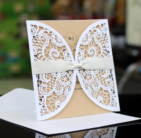 Eleganti Biglietti Invito Matrimonio Intaglio Laser Motivo Floreale Pizzo Fiocco Raso Carta Kraft Inviti Cerimonia