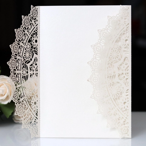 Luxus Lasergeschnittene Hochzeitseinladungen Perlpapier Hohlblumen Einladungskarten Mit Satinbandschleife Für Hochzeit